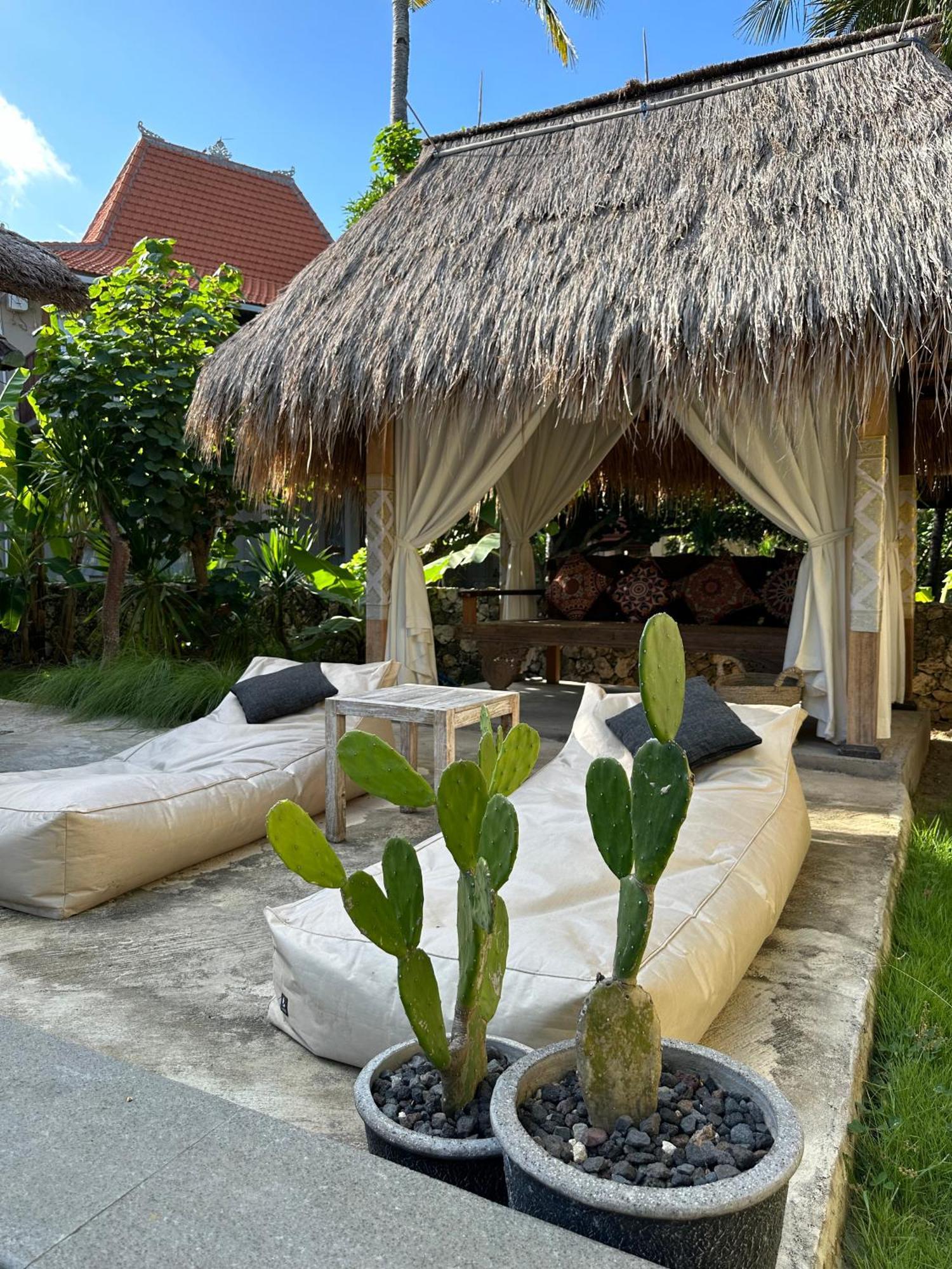 Penida Cottages At Diamond Beach Hills Polilit Eksteriør billede